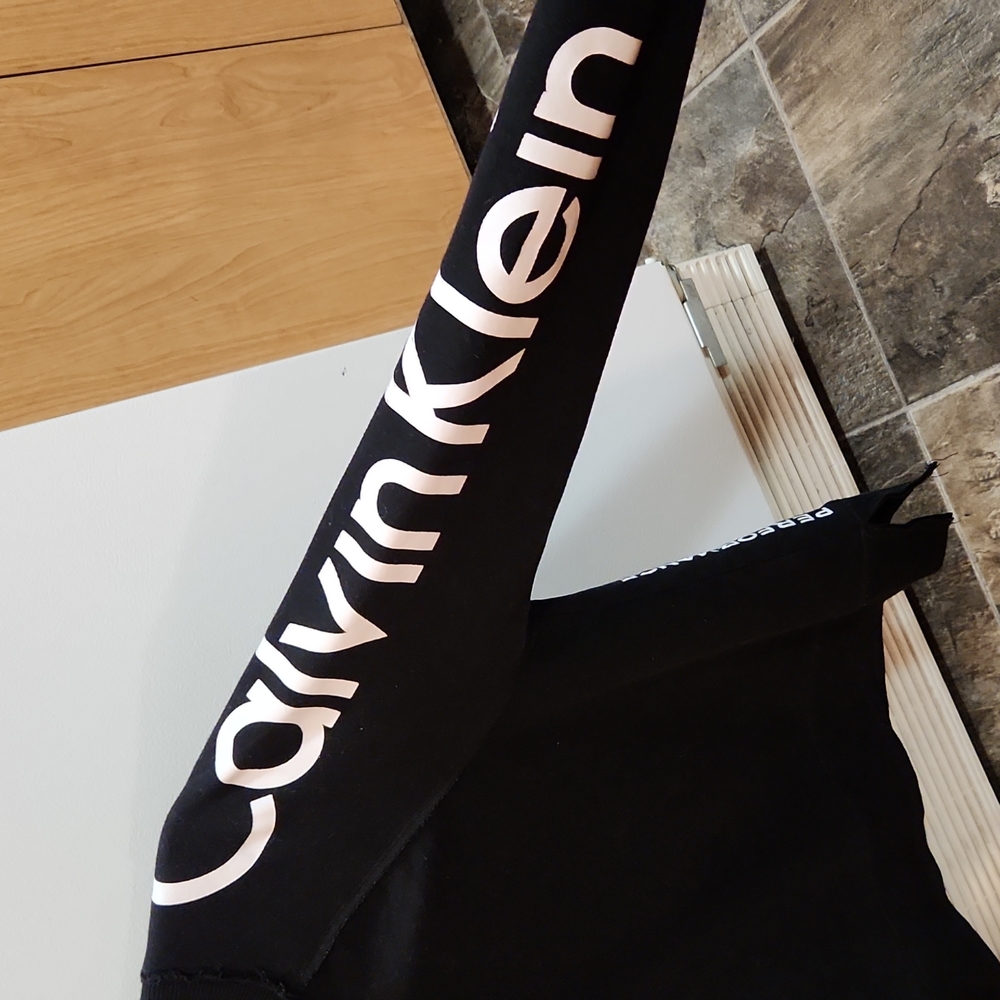 Calvin Klein Performance Cropped Sweatshirt - Picture 2 of 4